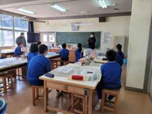 ものづくり体験講座 勾玉づくり in平第三中学校