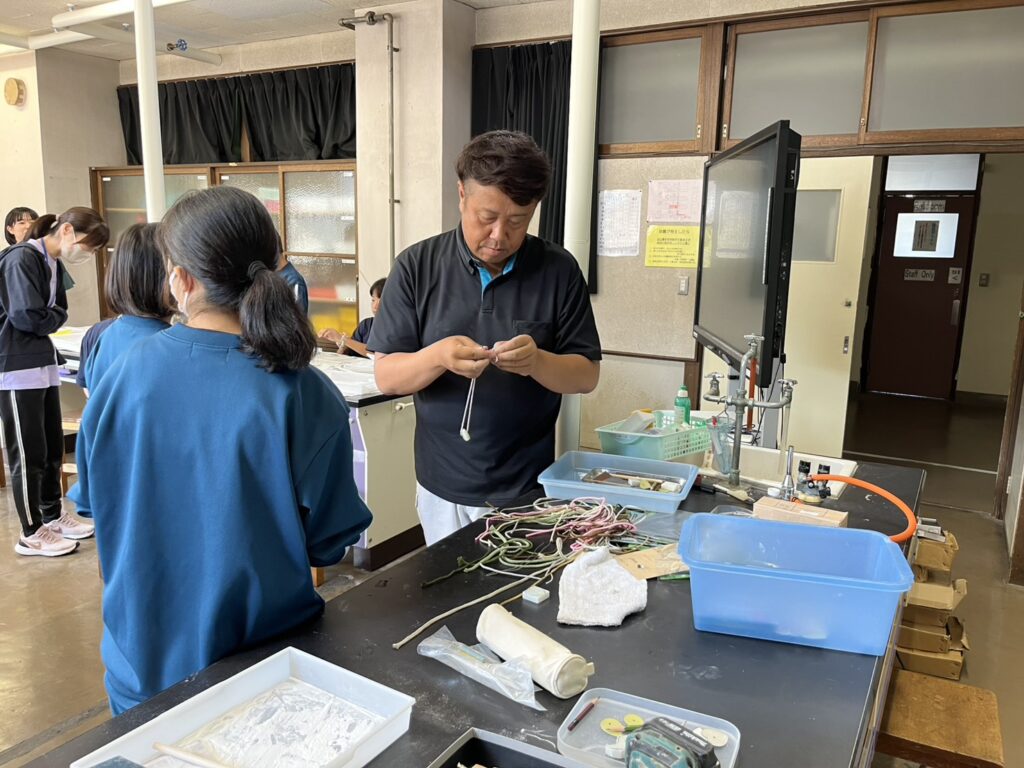 ものづくり体験講座 勾玉づくり 小名浜第一中学校
